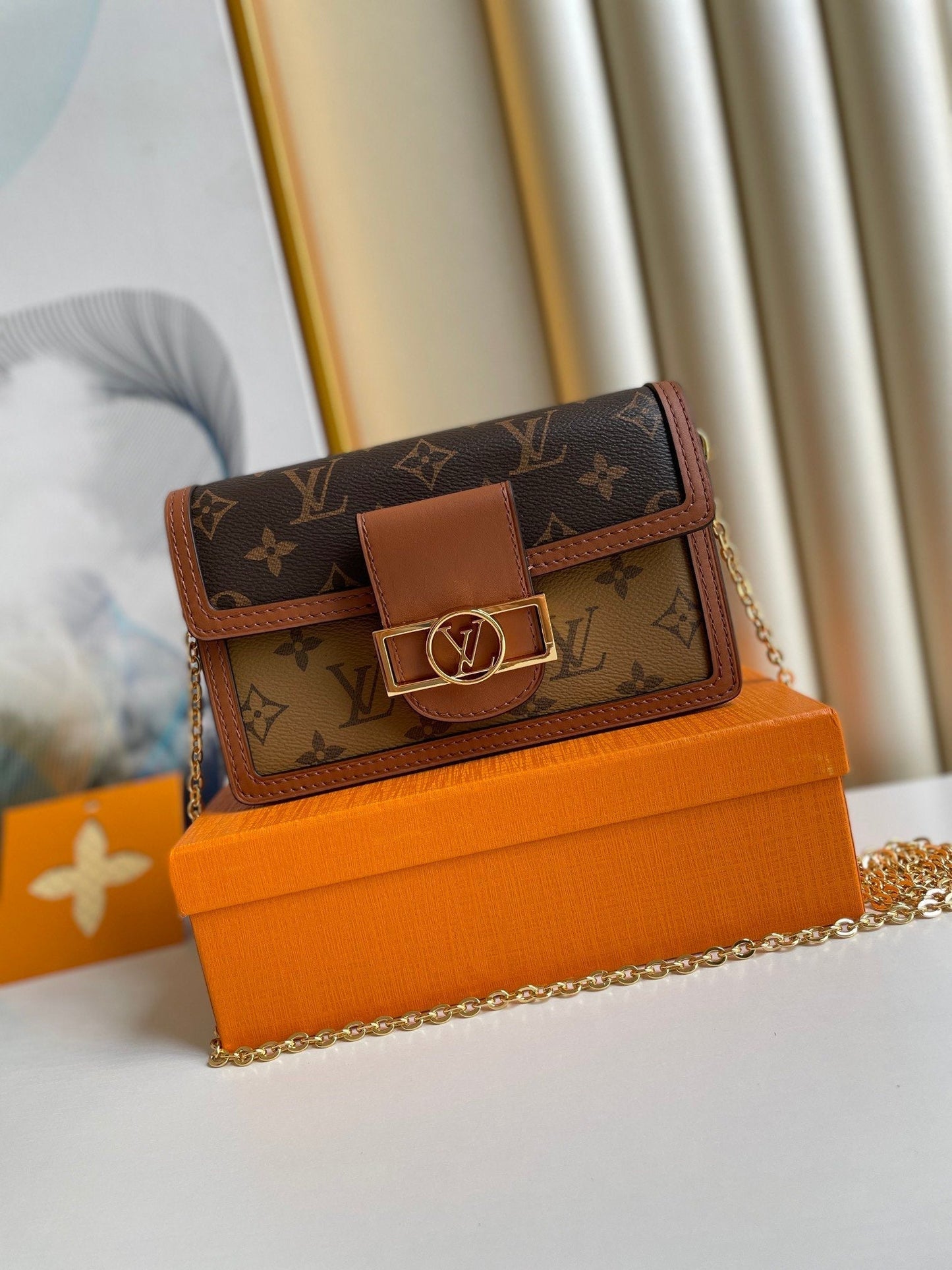 Louis Vuitton Dauphine Chain Wallet Combines Monogram And Monogram Reverse Canvas By Nicolas Ghesquière For Women, Women’s Wallet 19cm LV M68746