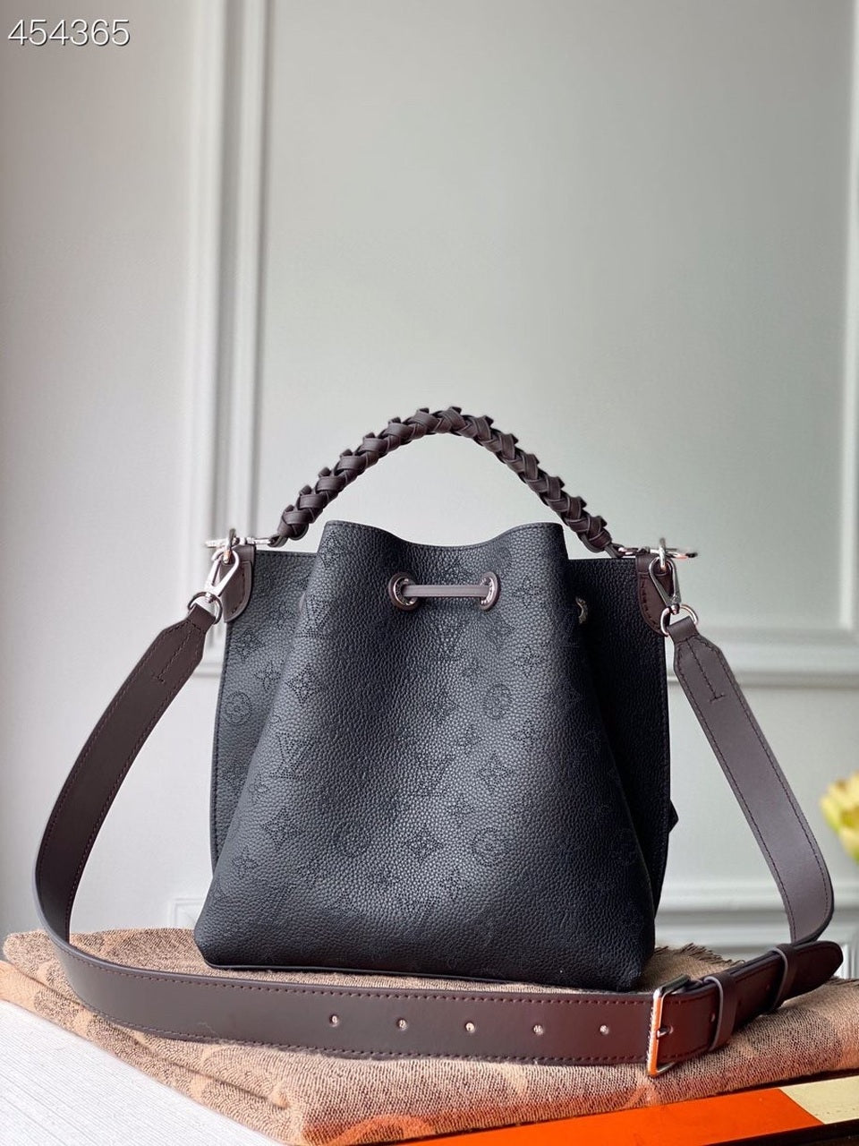 Louis Vuitton Muria Bag 22cm Mahina Calfskin Leather Spring/Summer Collection M55800 Black