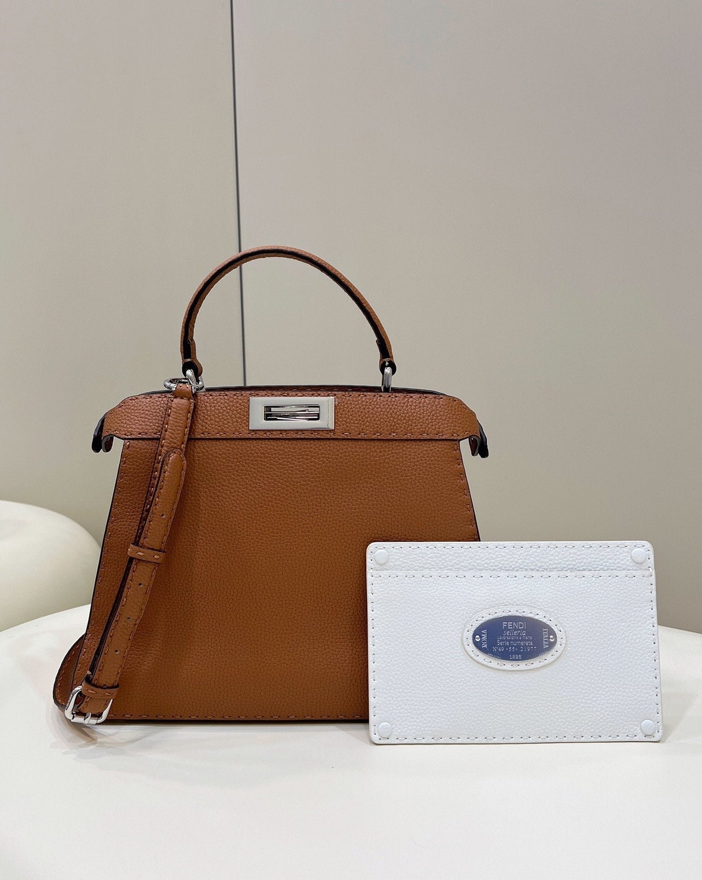 Fendi Peekaboo Iseeu Medium Brown 33cm