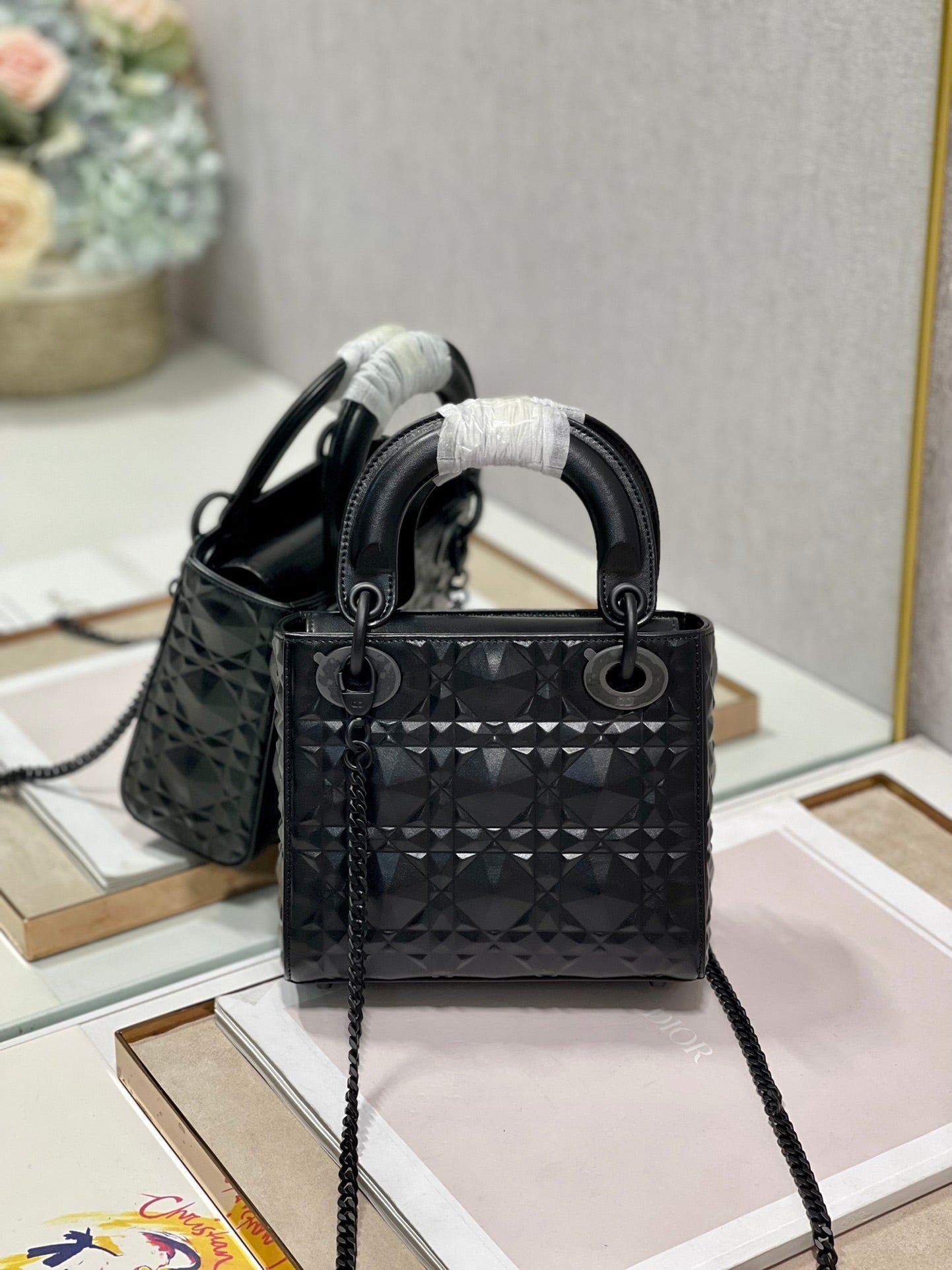 Christian Dior Lady Dior Bag Black Metal Hardware 17cm Black