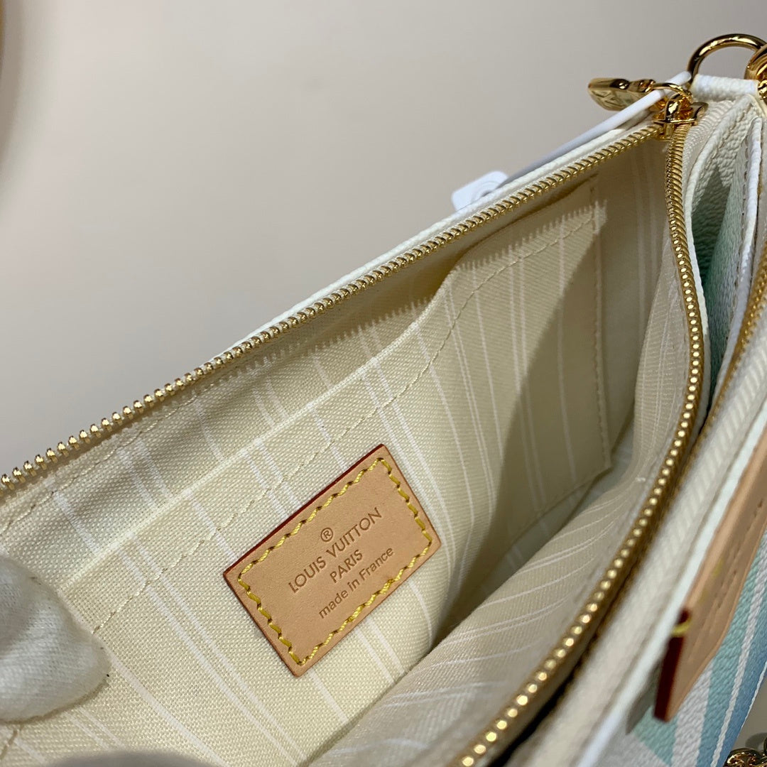 Louis Vuitton Multi Pochette 24cm