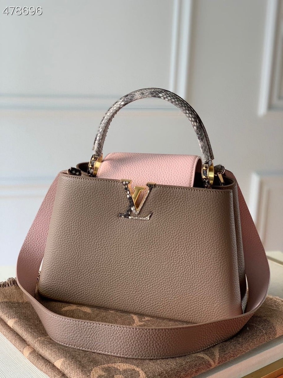 Louis Vuitton Woven Capucines Python Handle Bag 31cm Taurillon Leather Spring/Summer Collection N92802 Pebble