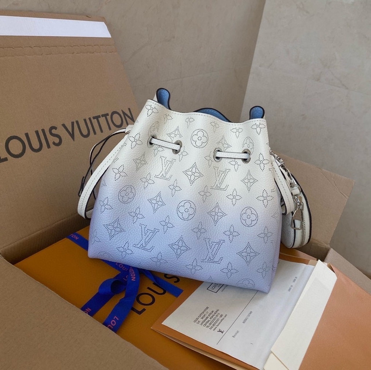 Louis Vuitton Bella Bucket Bag 22cm Mahina Calfskin Leather Spring/Summer Collection M57855 Light Blue